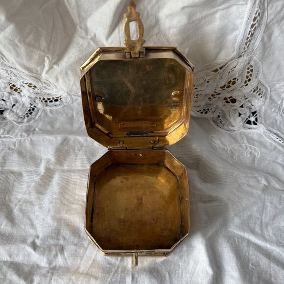 Vintage Solid Brass Trinket Box with Handle Small Storage / Keepsake Organizer - Picture 4 of 10